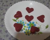 A picture of step 4 of White chocolate compound red heart shape chocolate.