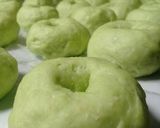 Foto langkah ke 4 dari resep Donat Pandan.