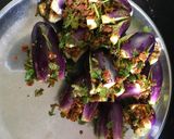 ભરેલા રીંગણ બટાકા નું શાક (Bharela Ringan Bataka Shak Recipe In Gujarati) રેસીપી સ્ટેપ2ફોટો