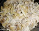 A picture of step 3 of Sweet Cream fruits pasta chat.