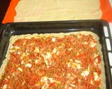 Foto del paso 10 de la receta Empanada casera de tomate, atún y otros