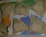 A picture of step 5 of Allu ke samosy.