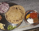 રોટલી ના પોહા (Rotli Poha Recipe In Gujarati) રેસીપી સ્ટેપ1ફોટો