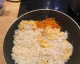A picture of step 6 of Fried rice with spam, egg and lettuce.