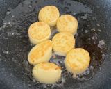A picture of step 2 of Quick and easy tamago (egg) tofu rice bowl.