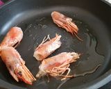 Foto del paso 3 de la receta Nidos de Pasta con Gambas y Piñones