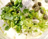 Foto del paso 2 de la receta: Dip frío de salmón ahumado y colas de gambón
