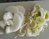 Foto del paso 1 de la receta: Crema de lombarda con manzana