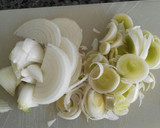Foto del paso 1 de la receta: Crema de lombarda con manzana