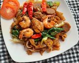 Foto langkah ke 5 dari resep Kwetiau Goreng.