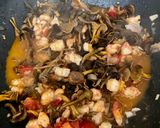 Une image de l'étape 4 de Pâtes, chanterelles et crevettes.