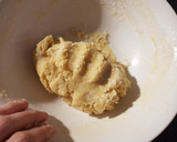Foto del paso 2 de la receta: Galletitas con jalea de frutillas sin manteca