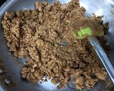 A picture of step 9 of Sattu Ladoo.