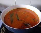 Foto langkah ke 4 dari resep Gulai kepala dan fillet kakap merah kecombrang.