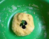 Foto langkah ke 4 dari resep Biji Ketapang Pandan #5resepterbaruku.