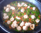 Foto del paso 5 de la receta: Arroz con pollo y espárragos