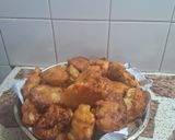 Foto del paso 10 de la receta: Buñuelos de lechuga y cebolla