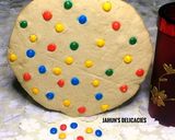 A picture of step 6 of Giant Cookie.