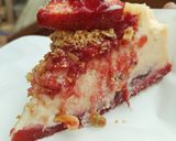 Foto del paso 15 de la receta Tarta de queso y fresas con base de red Velvet y crumble de almendras (sin gluten)