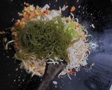Foto langkah ke 3 dari resep Mie Goreng Shirataki Kecombrang.