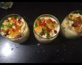 A picture of step 4 of Fruits custard trifle.