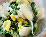 Hình bước làm 2 của món 🌱 Cải Thảo & Rau Chân Vịt Trộn Dầu Mè