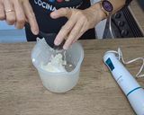 Foto del paso 2 de la receta: Helado de mermelada y nata en paletas