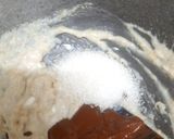 A picture of step 2 of Oats banana cocoa pudding jar.