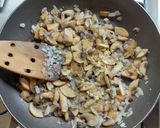 A picture of step 2 of Fish Fillet with Creamy Mushroom Sauce.