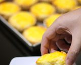Foto langkah ke 5 dari resep Half Baked Creamy Cheese Tart.