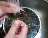 Foto langkah ke 1 dari resep Kerang Hijau Kuah Bumbu Kuning.
