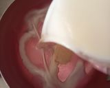 Foto langkah ke 1 dari resep Puding Susu Merah Putih.