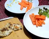 รูปขั้นตอนการทำที่ 3 ของ สลัดอกไก่ย่างพริกไทยดำ(สเต็กไก่)