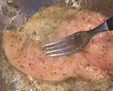 Foto del paso 3 de la receta: Milanesa de pollo, light para tener en la heladera