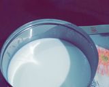 A picture of step 1 of Kelloggs Choco Breakfast bowl.