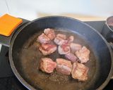 Foto del paso 3 de la receta: Estofado de ternera con patatas (en olla exprés)