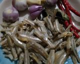 Foto langkah ke 1 dari resep Oseng kacang panjang teri asin.