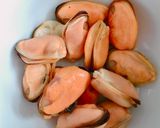 Hình bước làm 1 của món Canh Ngao Nấu Dứa (Ngao Fake Bằng Vẹm Đen)