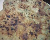 A picture of step 3 of Methi parantha.