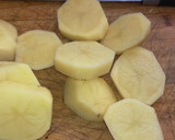 Foto del paso 1 de la receta: Pollo al horno con patatas panadera