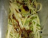 Foto del paso 4 de la receta: Salmón con tomillo y limón con un toque de salsa magui
