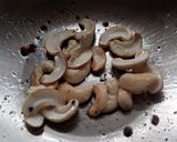 A picture of step 4 of Cauliflower Kurma.