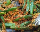 A picture of step 4 of Besan wali Bhindi.