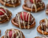 A picture of step 5 of Rolo and Pretzels Christmas treats.
