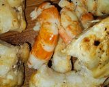 Foto del paso 1 de la receta: Pimiento relleno de rape y gambas langostineras