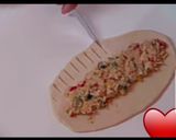 A picture of step 4 of Creamy chicken bread.