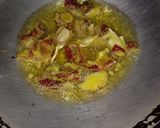 Gambar langkah 4 resipi Keripik kulit bawang.