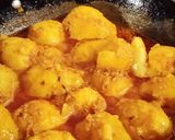 A picture of step 1 of દમ આલુ.