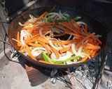 Foto del paso 1 de la receta: Vegetales de Viernes Santo en disco de arado 🔥