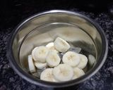 A picture of step 1 of Weightloss isabgol banana smoothie.
